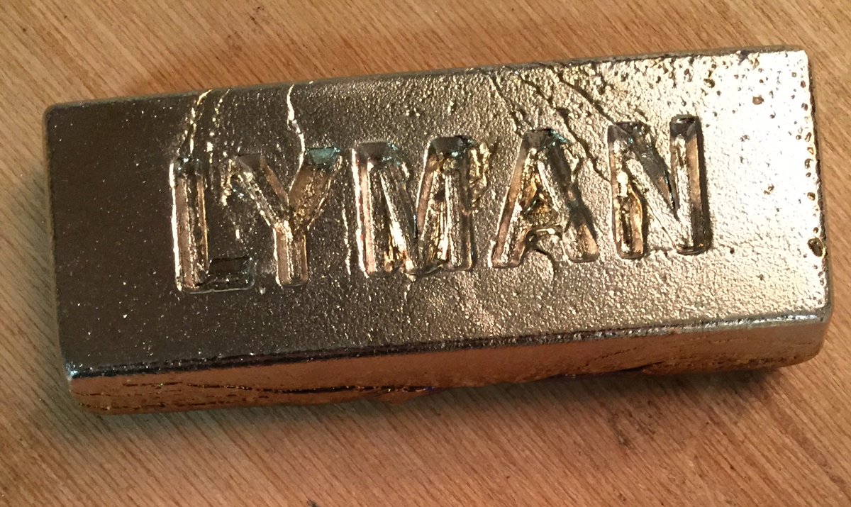 inventor42's tweet photo. Well that was fun! My very first cast ingot https://t.co/a4glyeEhCD