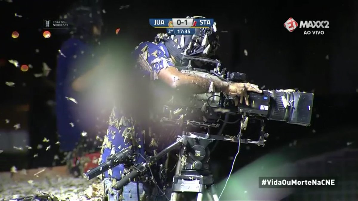 adaoSPFC's tweet image. Olha camera do jogo aiiii conseguir tira a foto mosquito de mas