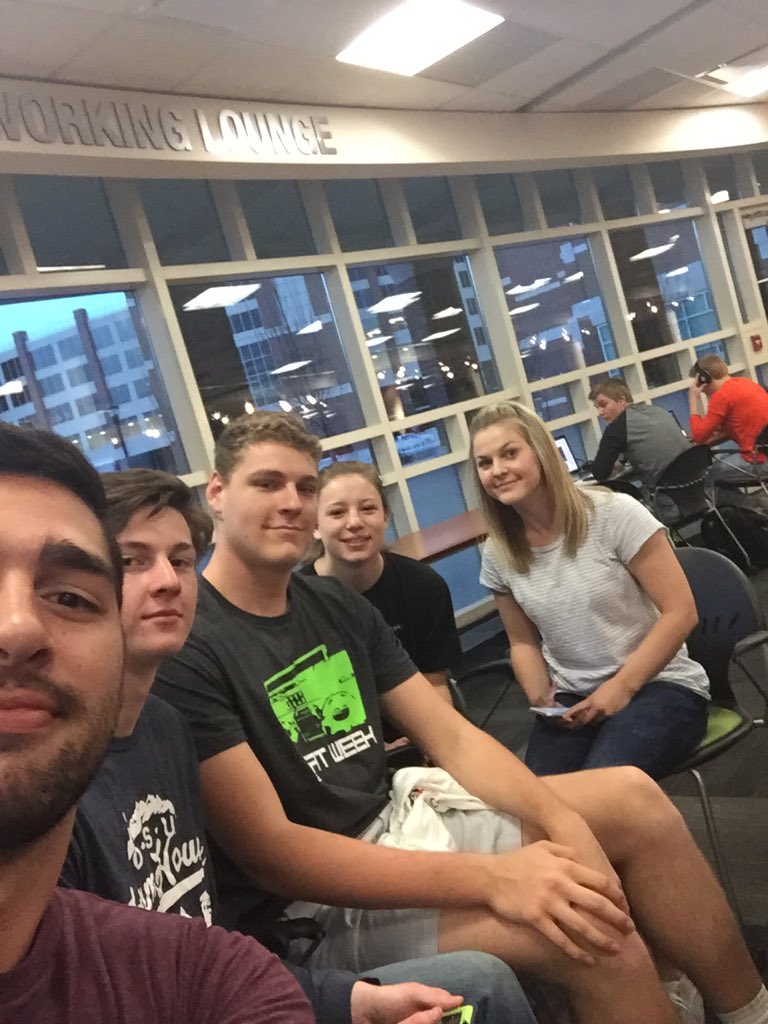 tgoldsmity's tweet photo. CEAT vs Spears trivia night! @OSU_CEATStuCo https://t.co/fnCRU5VpLL