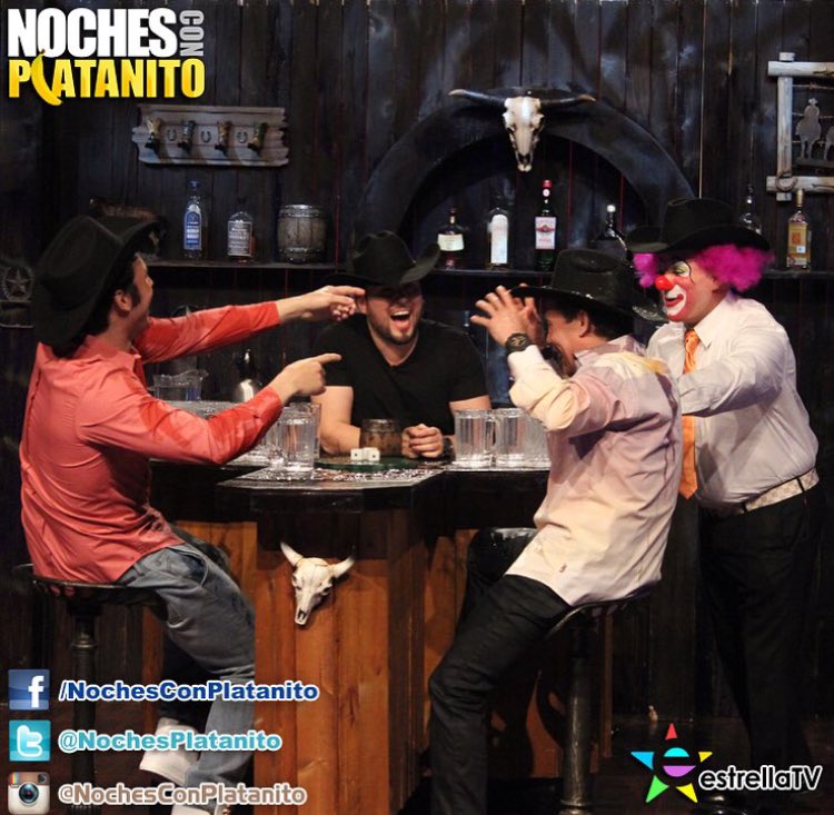 NochesPlatanito's tweet photo. En esta Platanito perdió 😂😂 @jcchavez115 @jcchavezjr1  @roberto__tapia  #CantinadeLosMojados #NochesConPlatanito https://t.co/HOXrS6SGQ2