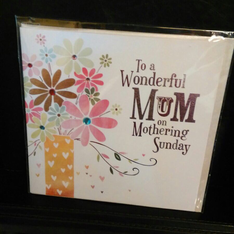 Roma_FON's tweet photo. Show how much you love mom with with a gorgeous card from @Roma_FON https://t.co/imBkOgoNYP