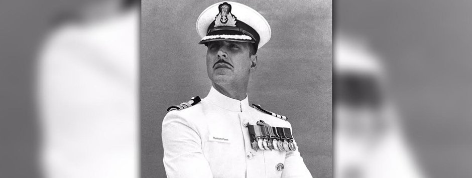 firstpost's tweet photo. #RustomFirstLook : @akshaykumar grabs eyeballs as a Navy officer in this mysterious poster https://t.co/7zaQNvb3ac https://t.co/MaMVWmUVgZ