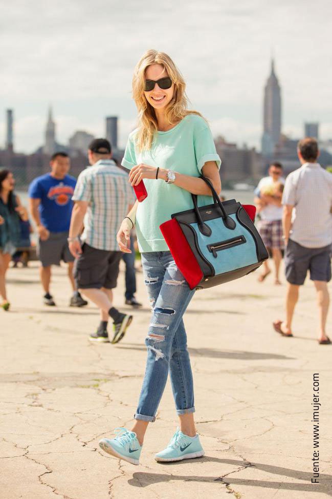 Erica_Nela's tweet photo. Buenos días twitteros! ¿Qué os vais a poner hoy? A mi los #jueves me encanta vestir un look un poco más casual :D https://t.co/CSSLnQEjQB