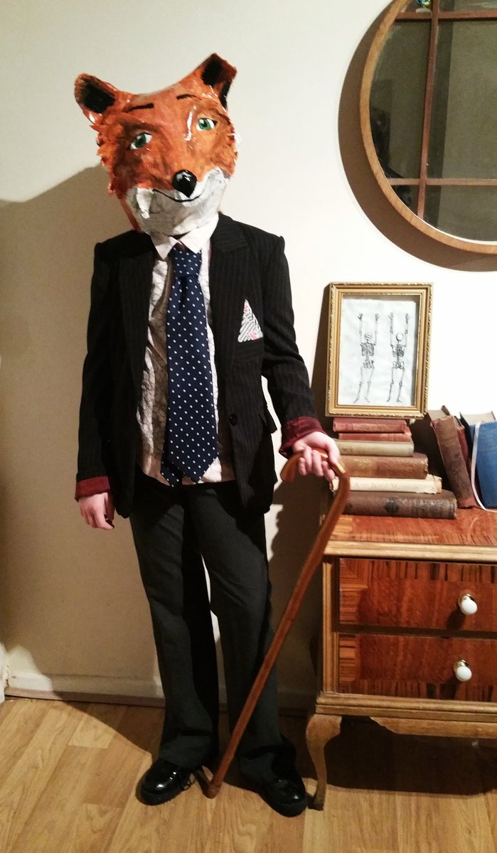 kate_librarian's tweet photo. Fantastic Mr Fox off to enjoy World Book Day! #worldbookday #lovelibraries #papercapers https://t.co/9HE2YVGOAO