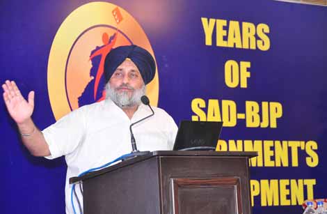 HSBawa_Official's tweet photo. #Sukhbir presents 9-year progress report of #SAD- #BJP govt, trashes opposition propaganda
https://t.co/Sew3LDorUu https://t.co/etZwnncWW7