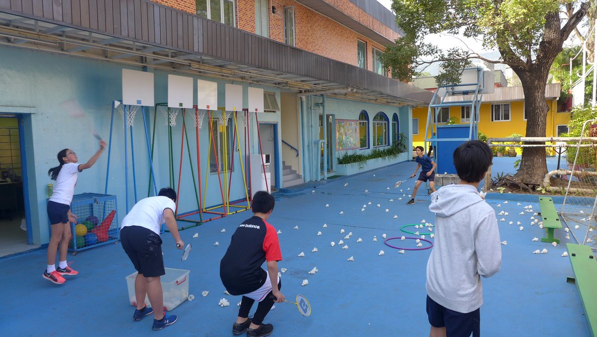 dsmithaissports's tweet photo. What wind? AIS Eagles U14 badminton teams' scientifically proven outdoor training regimen prepping for league play! https://t.co/DpWh3UqFGF