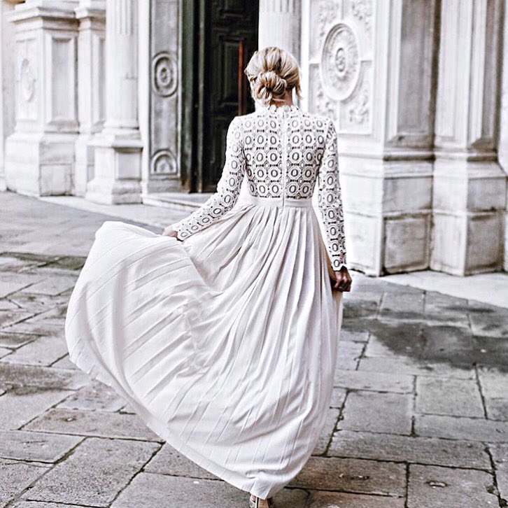 taglyapp's tweet photo. .@happilygrey in @_selfportrait_ #ftw. See more from @mrselfportrait and 1000 other fashion brands on #TaglyApp https://t.co/i3eLPGPeEa