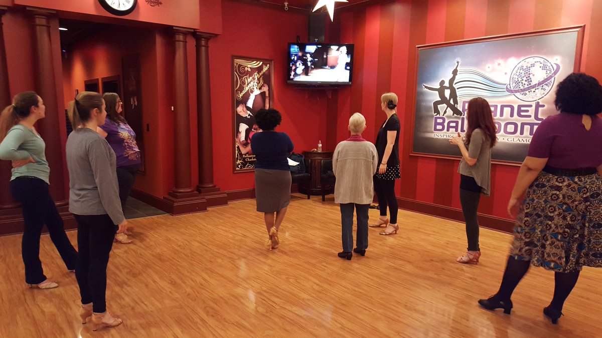 KTeasOnline's tweet image. #PBLW #CrownTownCarnival2016 played on monitor. #Bronze1TangoMambo kept halting to watch fellow #DanceFamily dances!