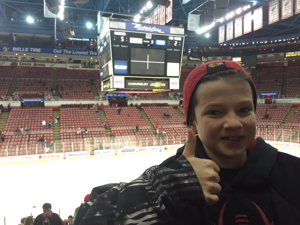 AaronHowson's tweet photo. @88PKane , Thanks for making this kid's night. https://t.co/TBWHtH3d4q