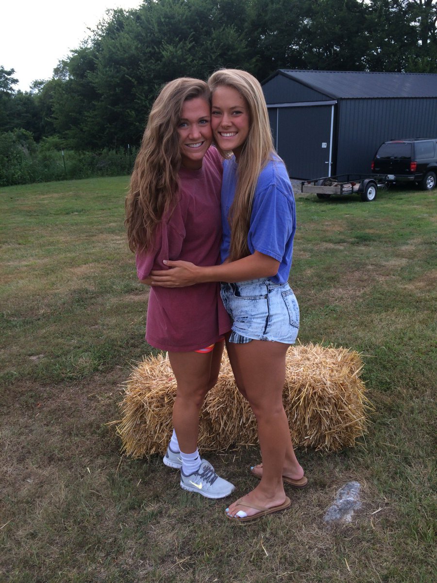 EmilyStockstill's tweet photo. Happy birthday Lex!!! I hope u had a great day:)))) love &amp; miss u so much💋💋💋💋 https://t.co/EQPRoHtSlz