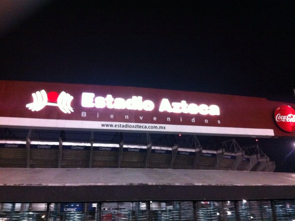 jrodas16's tweet photo. Un sueño hecho realidad. Un partido en el Estadio Azteca. #CAvSEA #EstadioAzteca #DoList https://t.co/2UbaFlNyxj