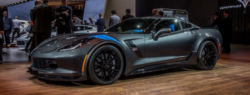 CorvetteDNA's tweet photo. The 2017 Corvette Grand Sport is looking sharp in its Watkins Glen Gray and Tension Blue.  https://t.co/IXXIbJkcZ2 https://t.co/LimwiCzNUI