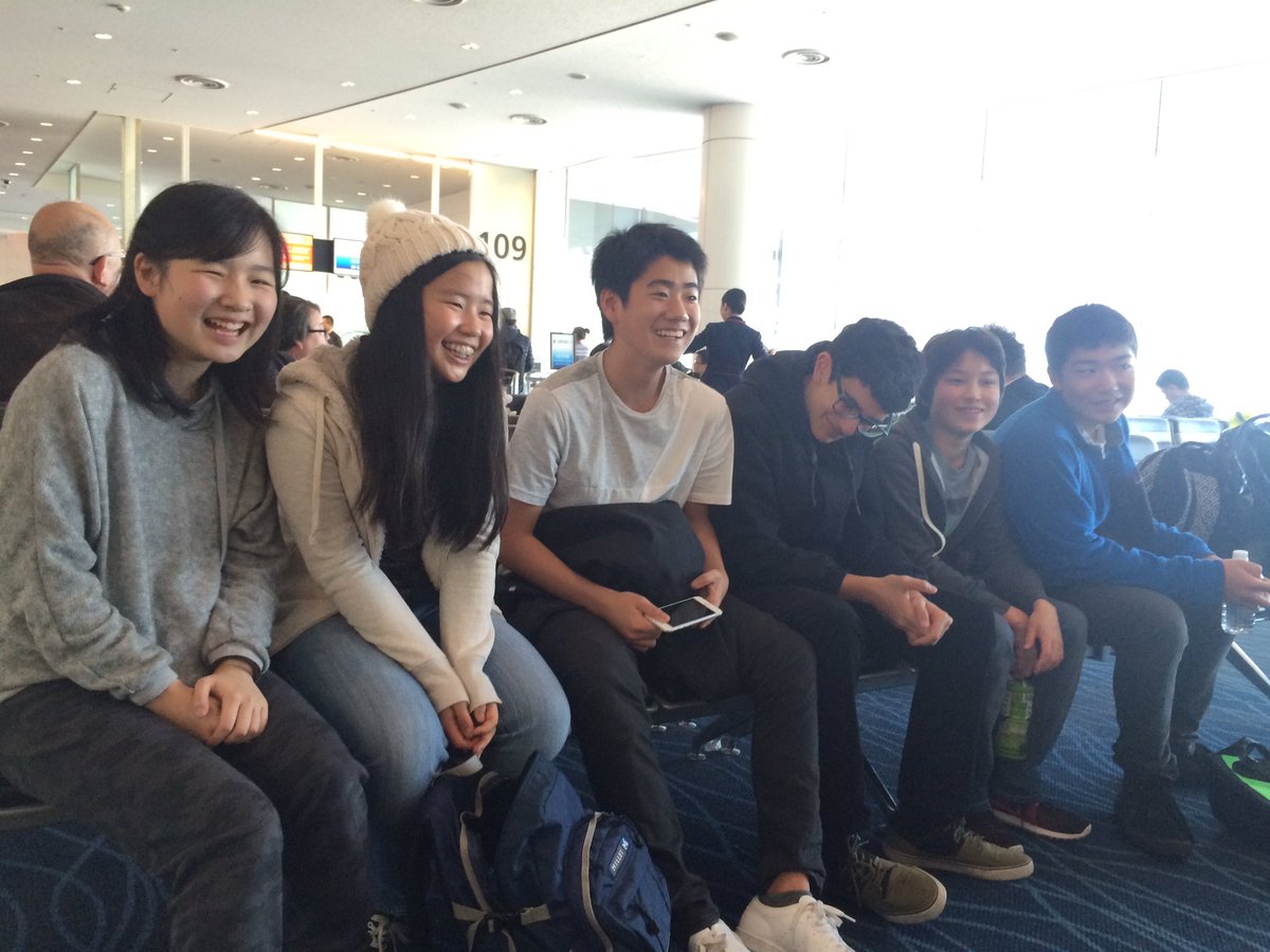 MsTwiggerMaths's tweet photo. #teammaths on the way to Shanghai #NEAMC2016 @bst_tokyo @bst_secondary https://t.co/EPNspcxkYv