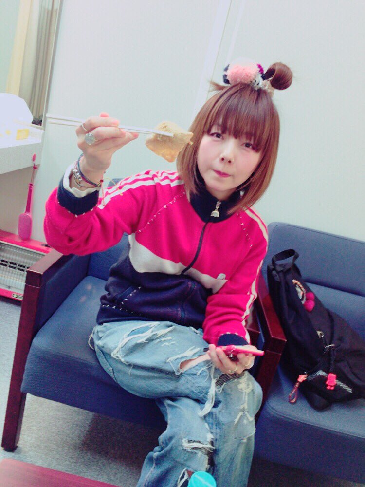 大阪キャンペーン2日目！ 読売テレビの収録を終え、腹ごしらえ中のaiko