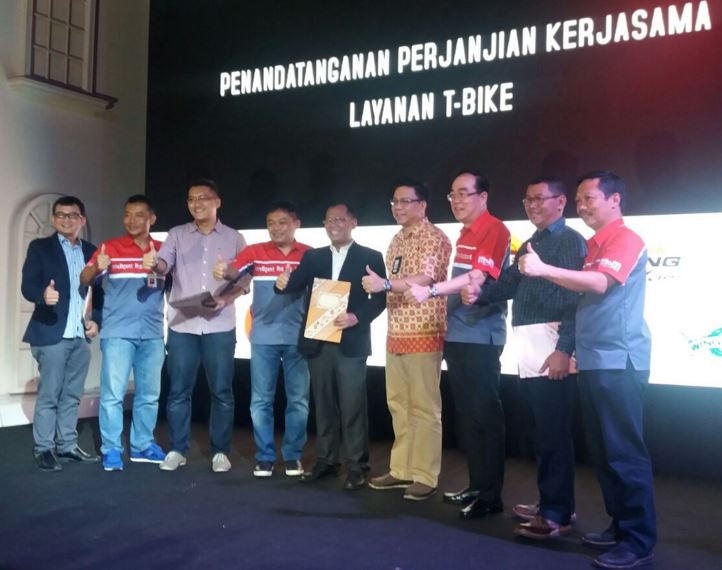 Infomedia_mkt's tweet photo. penandatanganan kerja sama layanan TBike (intelligent riding assistant) https://t.co/45ju8A2ejC