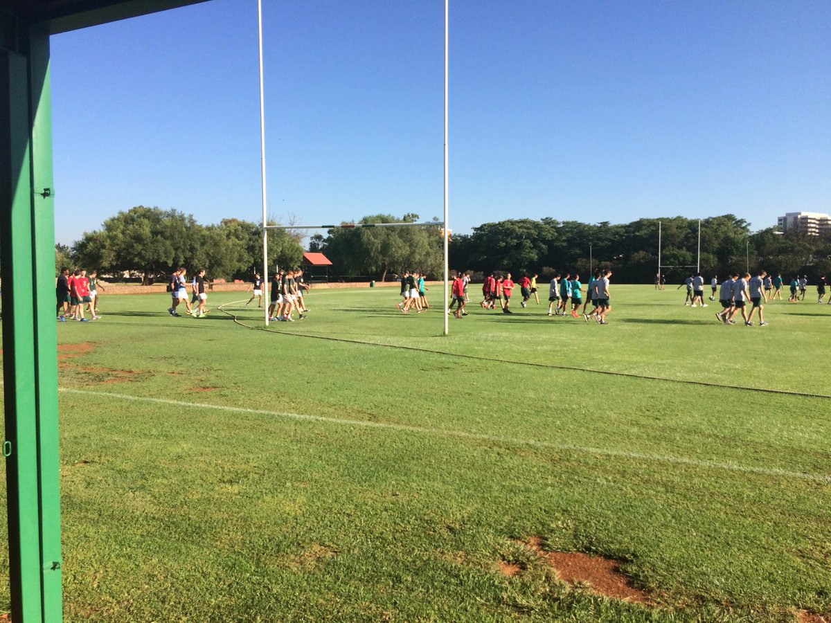PtaBoysHigh's tweet image. #PBHSInterHouseXCountry runners moving to the starting point...#ExcitementInTheAir #WhoIsGoingToWin?