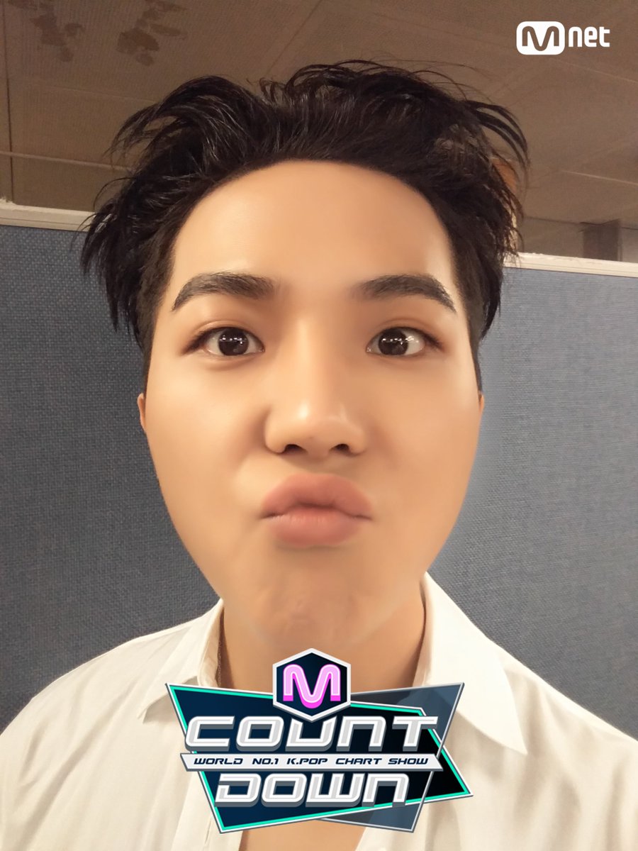 MnetMcountdown's tweet photo. ��느 각도에도 자신감 있는 #위너 의 민호군!! 민호군의 입술을 따라 승윤군도 쭈욱! 여러분 모니터 앞으로 오세요! 6시 #엠카운트다운 본방사수 까지 쭈욱~!! https://t.co/VloGvu3GtM