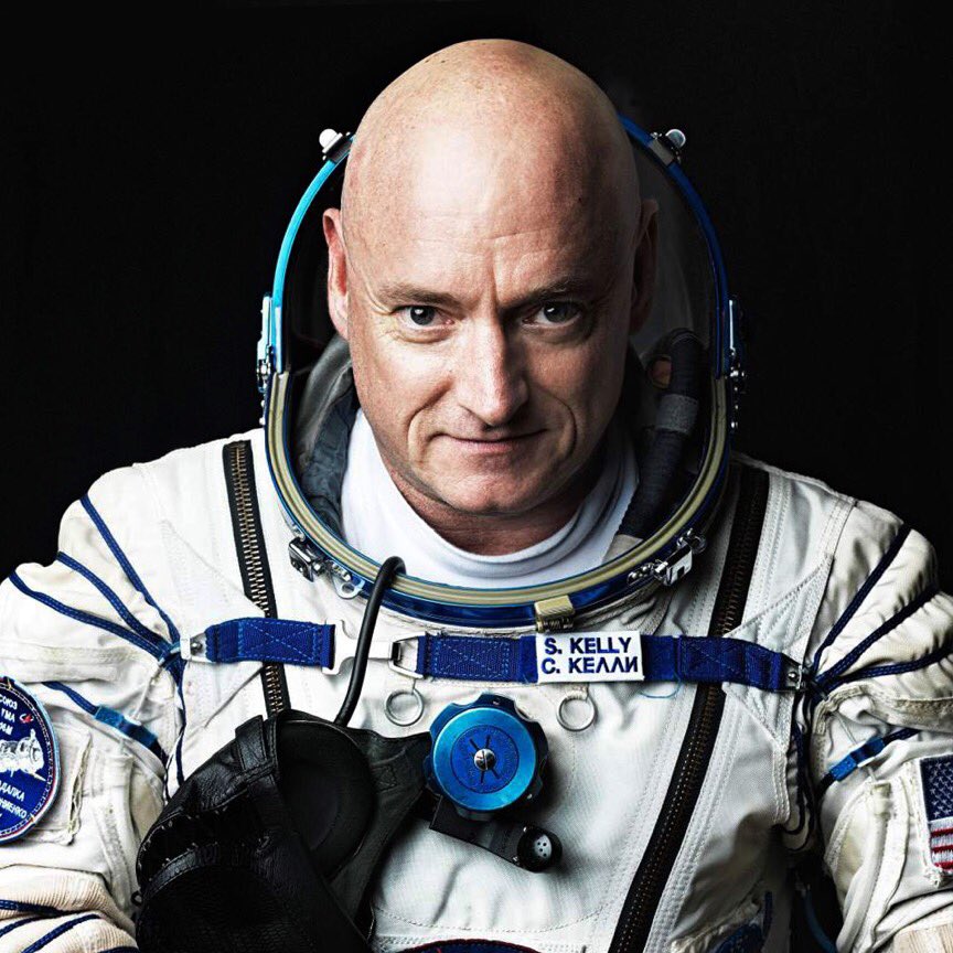 Welcome home Scott!!#YearInSpace #ScottKelly #nasa #spacehero #station@stationcdrkelly