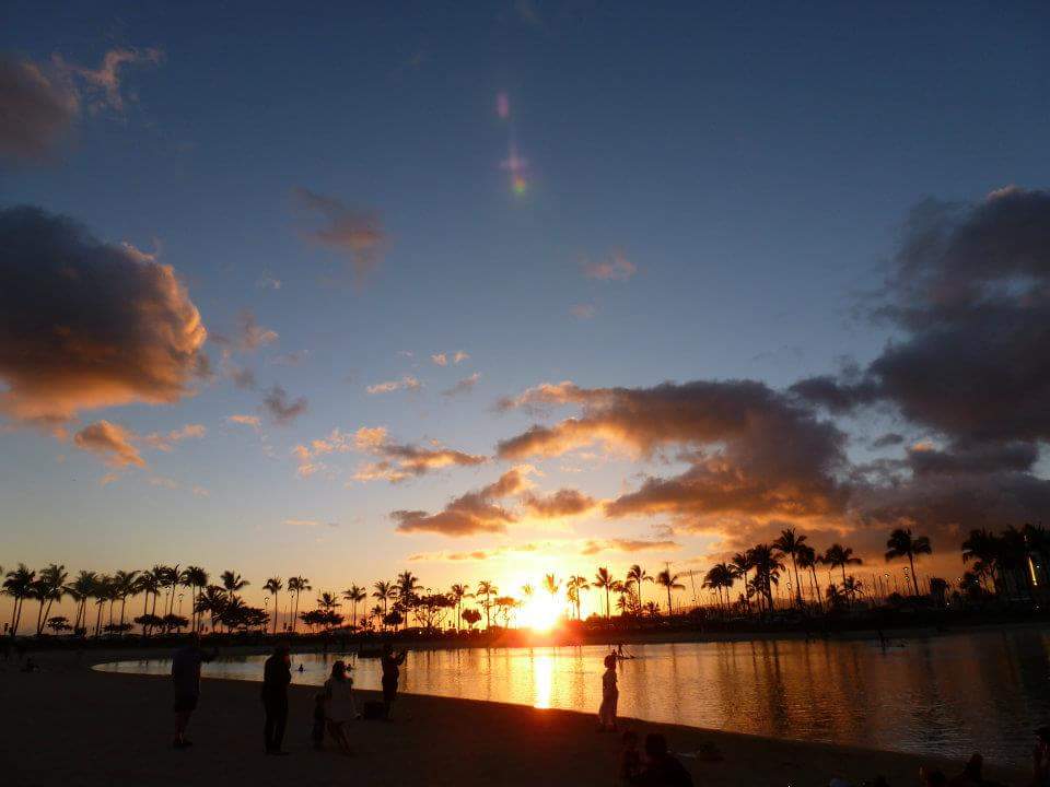 70six's tweet image. #WHYHAWAII I love the sunsets,  the food and the people.