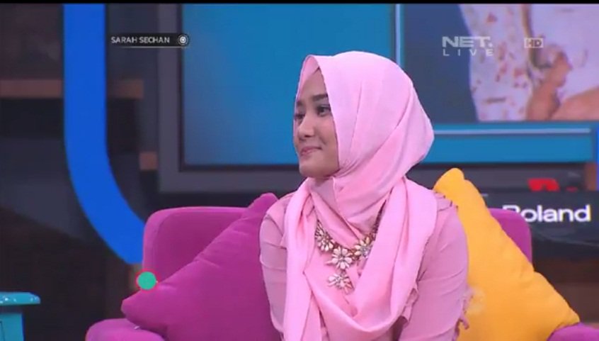 FatinisticPaluu's tweet photo. keseruan @FatinSL di @SarahSechan_NET #FatinAtSarahSechan_NET https://t.co/XLrqdPNXcp