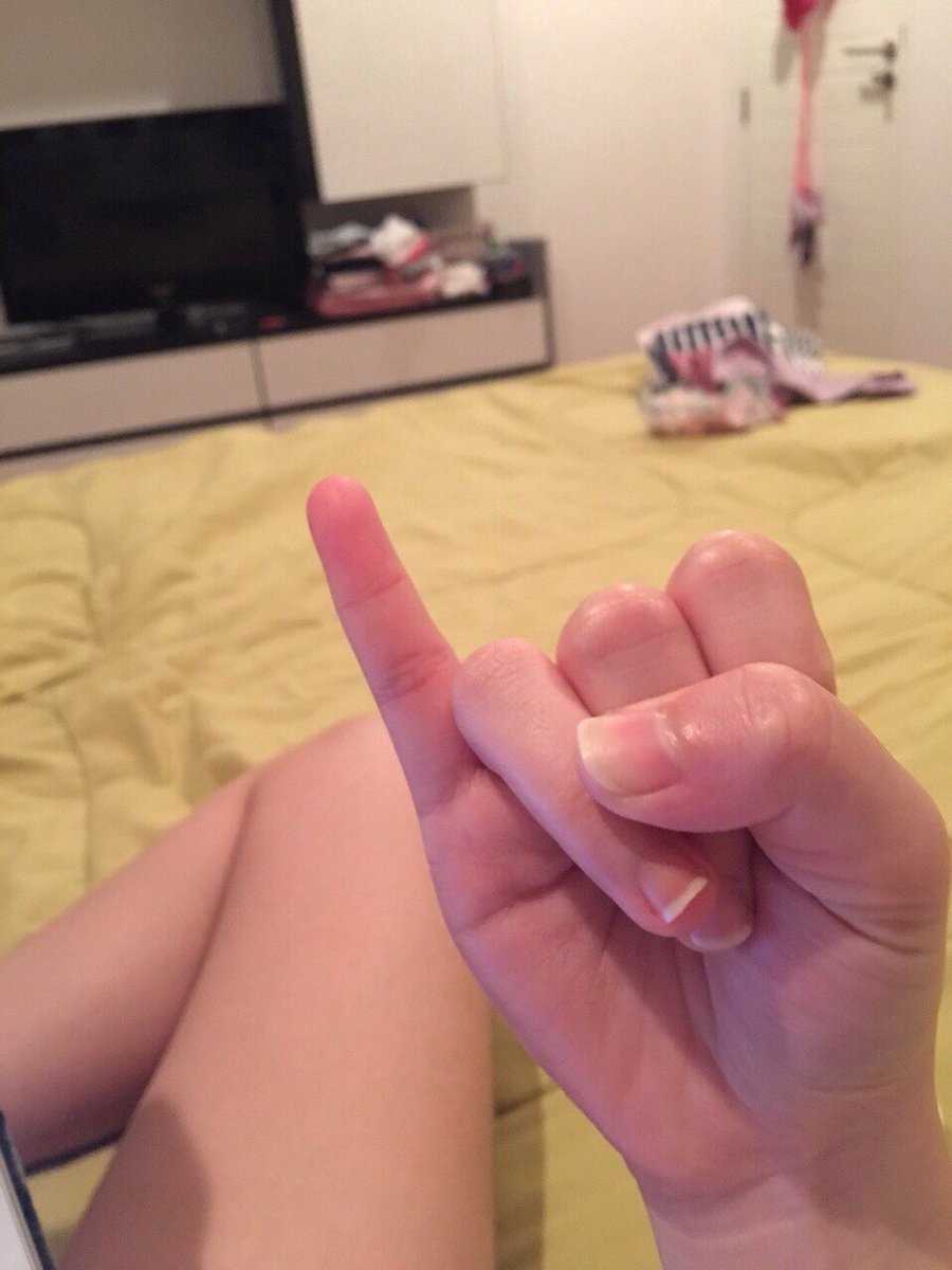 PeperStop's tweet image. กลับมาได้มั้ย กินข้าวไม่อร่อยเลย ทำไรก็เหนื่อยไปหมด เดินไปไหนก็รู้สึกถึงความเงียบ รอบข้างมีแต่กำแพงกับเพดาน.. คิดถึง