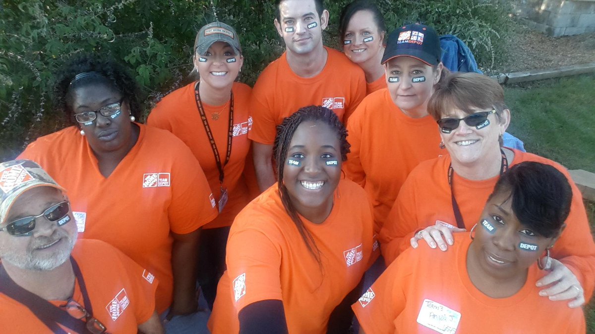 Mark39014689's tweet photo. Giving back to our Veterans https://t.co/UDNur3eVgb