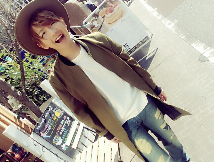 takupon0626's tweet photo. 今日は春コーデでカーキを入れたよ😁❤︎
いつもの感じとは真逆に攻めてみたのだ！どうかな？
そして2枚目の俺の素な感ww https://t.co/pBJCEJU4lR