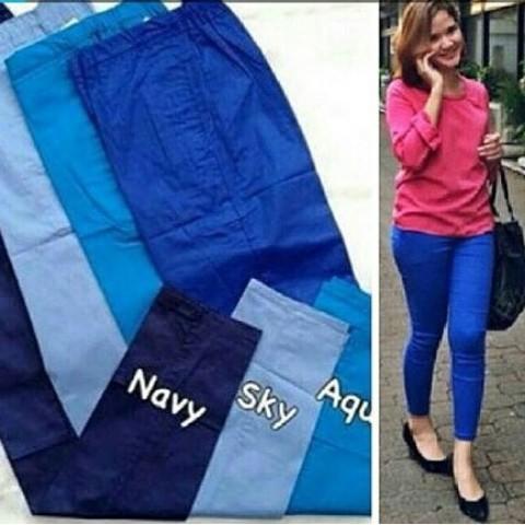 _jeeejeee_'s tweet photo. Mo cari size s? Adaaa. Mo size jumbo?? Pasti adaa 😎  👍👖 https://t.co/VFa2Wj4Cp5
