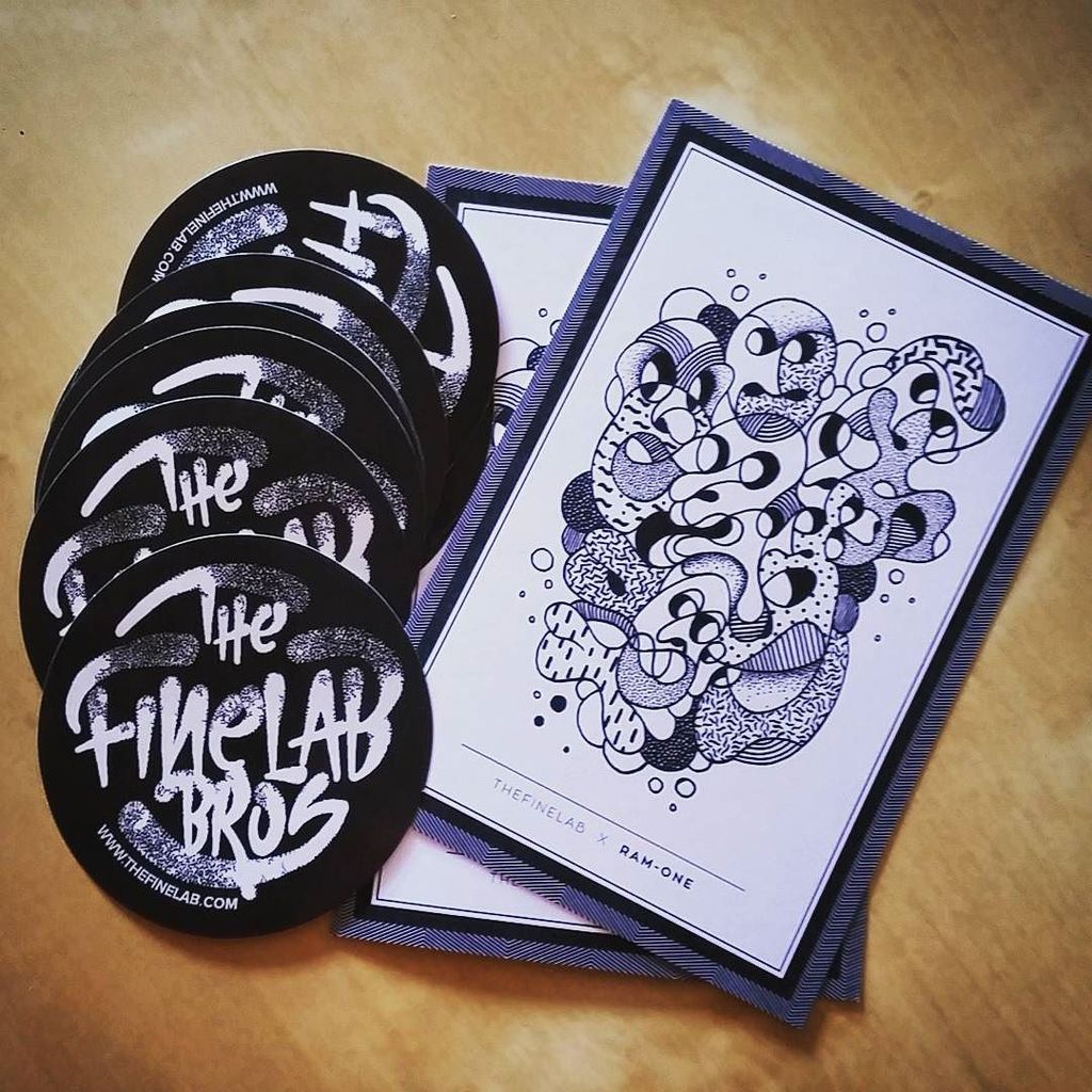 TheFineLab's tweet photo. Gifts are arrive 👍
Postcard by @studioramone &amp; stickers by @smire09 .
Thanks guys 🙏 [#artw… https://t.co/ECoEb1nCyG https://t.co/Uzl1O8yBbo