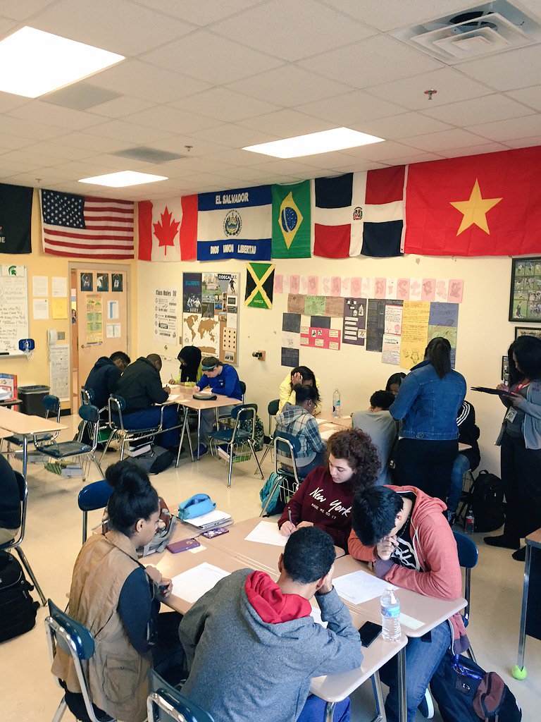 MallardCreekHS's tweet photo. Day 1 of PLC walks. #GrowthMindset #AlwaysLearning #TeachersTeachingTeachers #LearningFromOurStudents https://t.co/TMDqfsUy6C