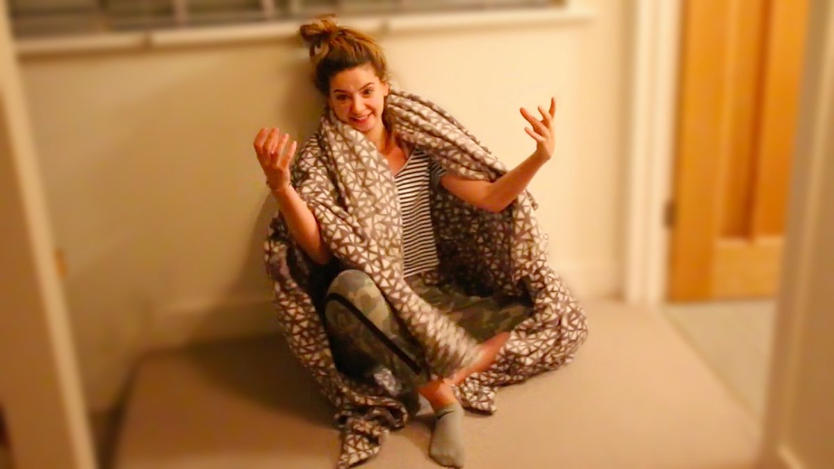 AlfieDeyes's tweet image. HORROR MOVIE NIGHT! youtu.be/tit-UTIx9tk