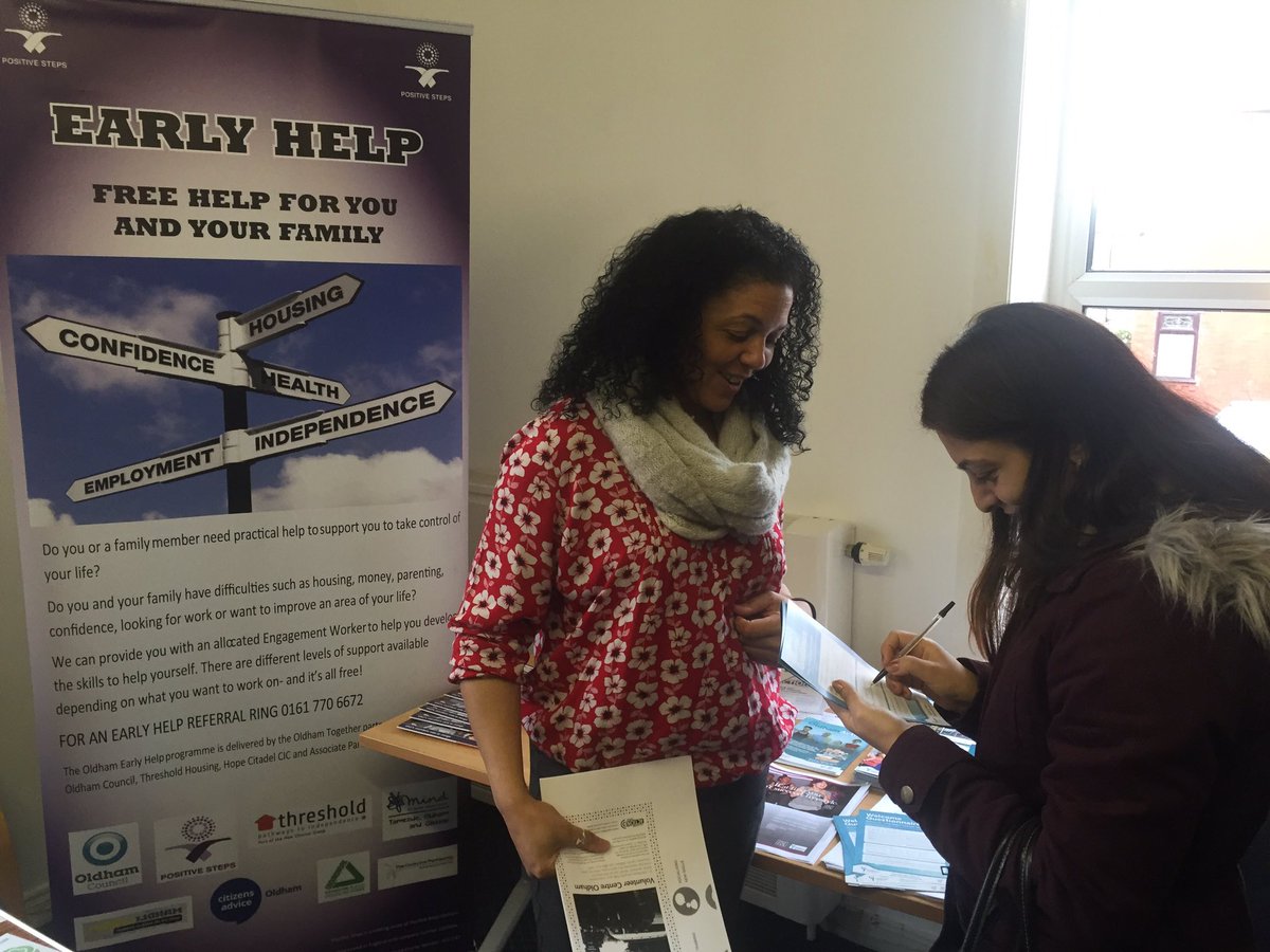 OldhamActive's tweet photo. Local resident signing up for the @OCLactive #OldhamActiveCard @EarlyHelpOldham #HealthChecks @WFCDP @VAOldham1 https://t.co/8e1vLAUzpm