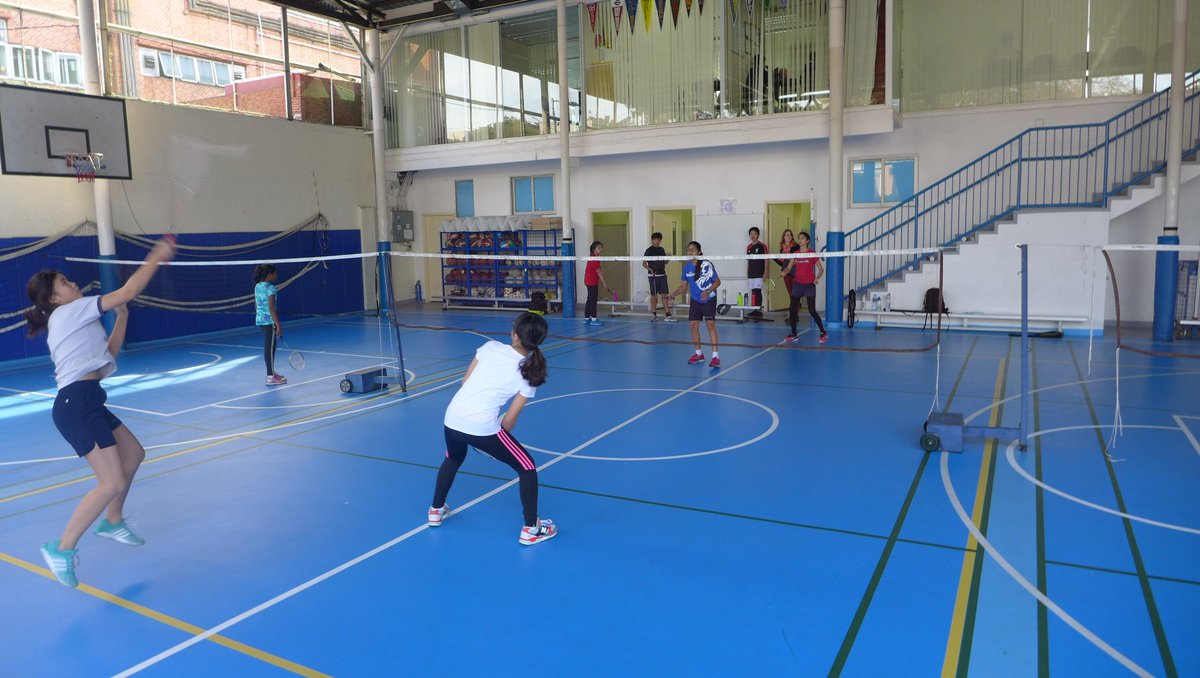 dsmithaissports's tweet photo. AIS U14 Badminton - taming the elements with outdoor wind aided spin shots! Indoors is too easy for these shuttlers! https://t.co/Y2EQM6gkzD