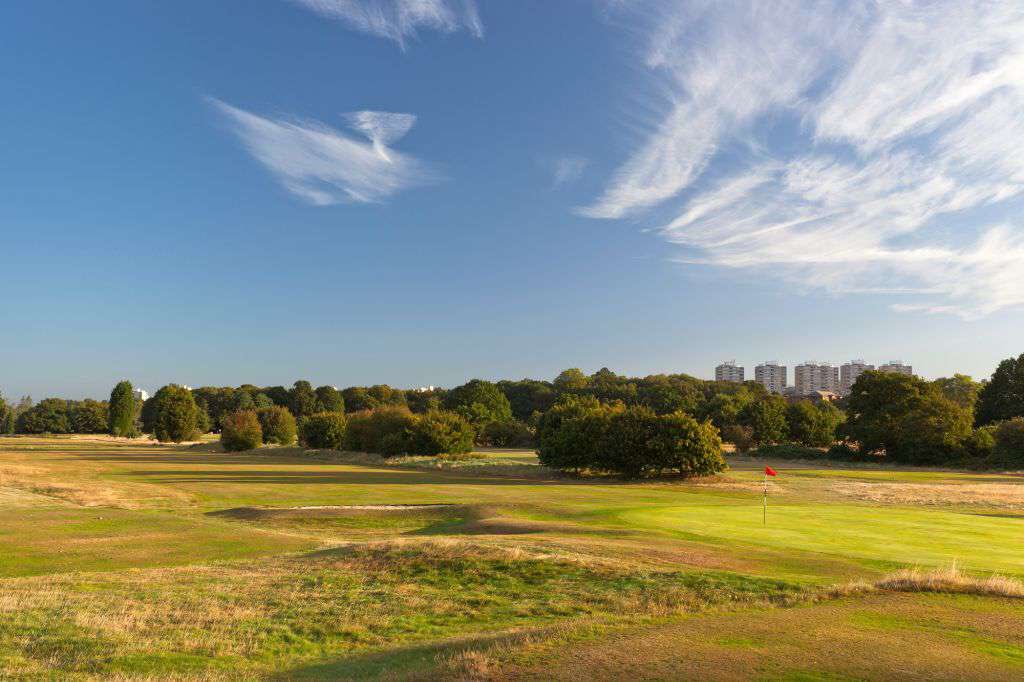 Hillgolfacademy's tweet photo. Group #golf #lessons starting soon at #Richmondparkgolf #london with #stuarthill #pga #professional msg me for info https://t.co/Zcxtgy0DBZ