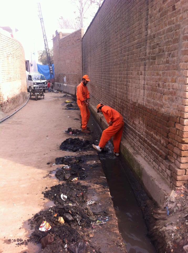 KPKUpdates's tweet image. Sanitation Activities in Tehkal, Palosai &amp;amp; Regi areas of Zone D

#Peshawar #KPKUpdates
