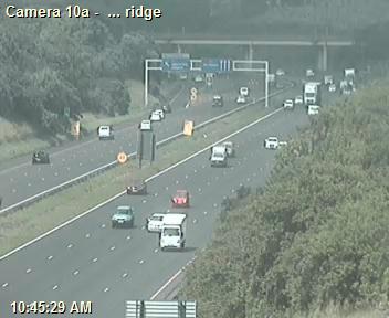 i_trafficKZN's tweet image. (Ongoing) Roadworks: N2 Southbound at Higginson H/way I/C; Left lane closed; Drive carefully.