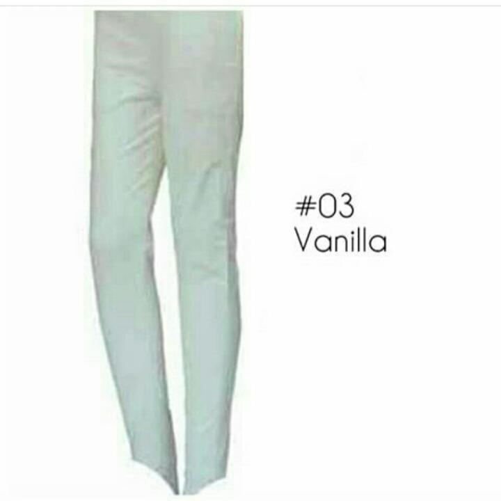 _jeeejeee_'s tweet photo. Siapa maauuuuuu.. Bahan ringan. Buat kerja oke, buat hangout apalaagiii!! Banyak warnaaa! Harga mulai 50ribuaaan lho https://t.co/bdcsmyaLaz