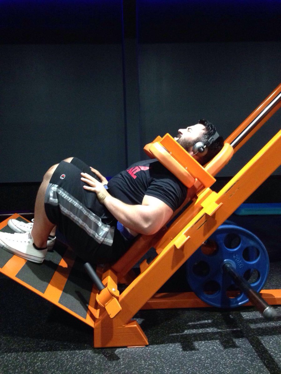 pt_evolution's tweet image. This is my happy face :-D, what's your favourite leg exercise? #legday #fitfam #nopainnogain #nopainnoglory