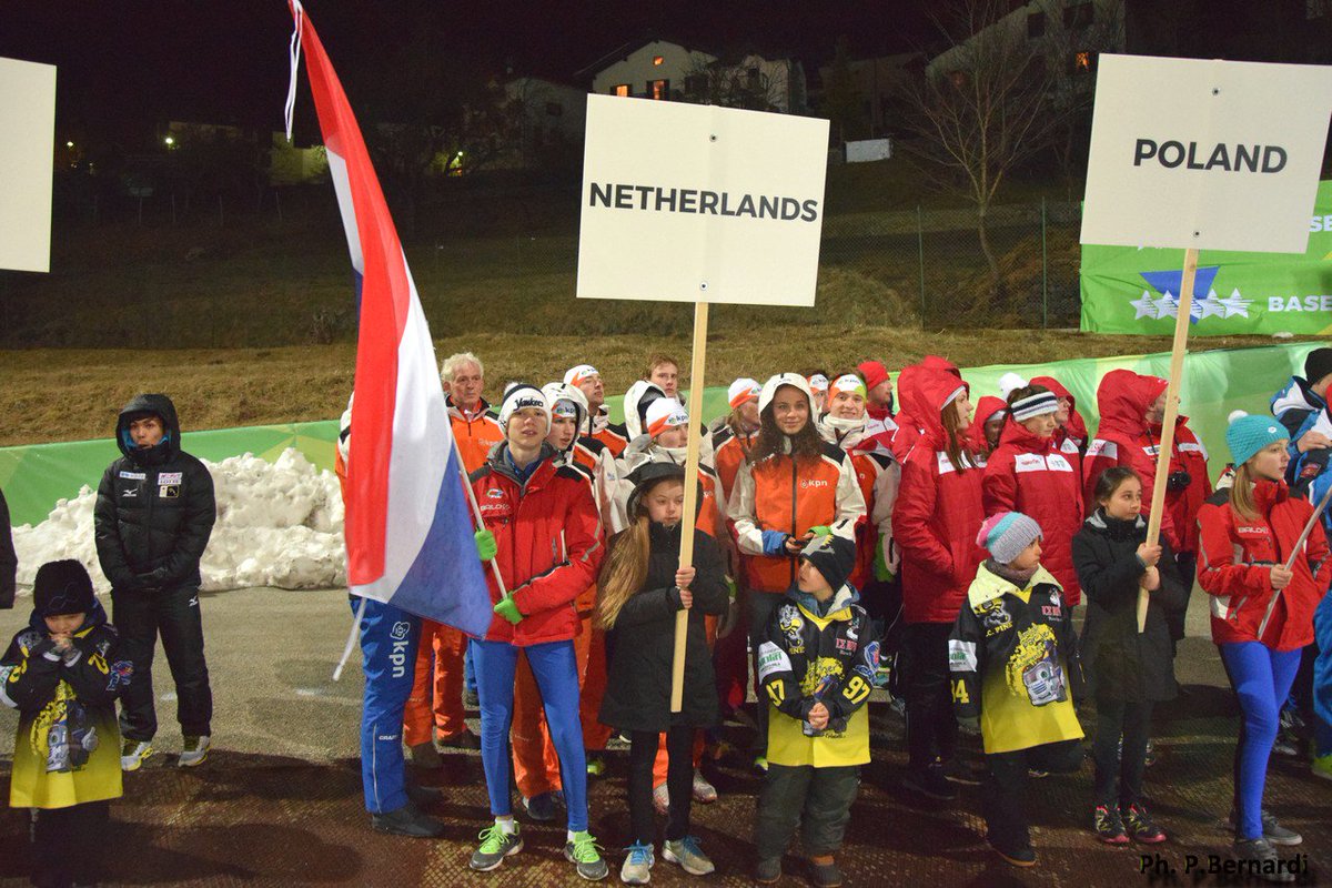 GSSVTjas's tweet photo. Vandaag begint het WK voor studenten #WUCspeedskating2016
Tjasser Sanne Westerveld doet mee, zet hem op Sanne! https://t.co/ZBpZXfIa29