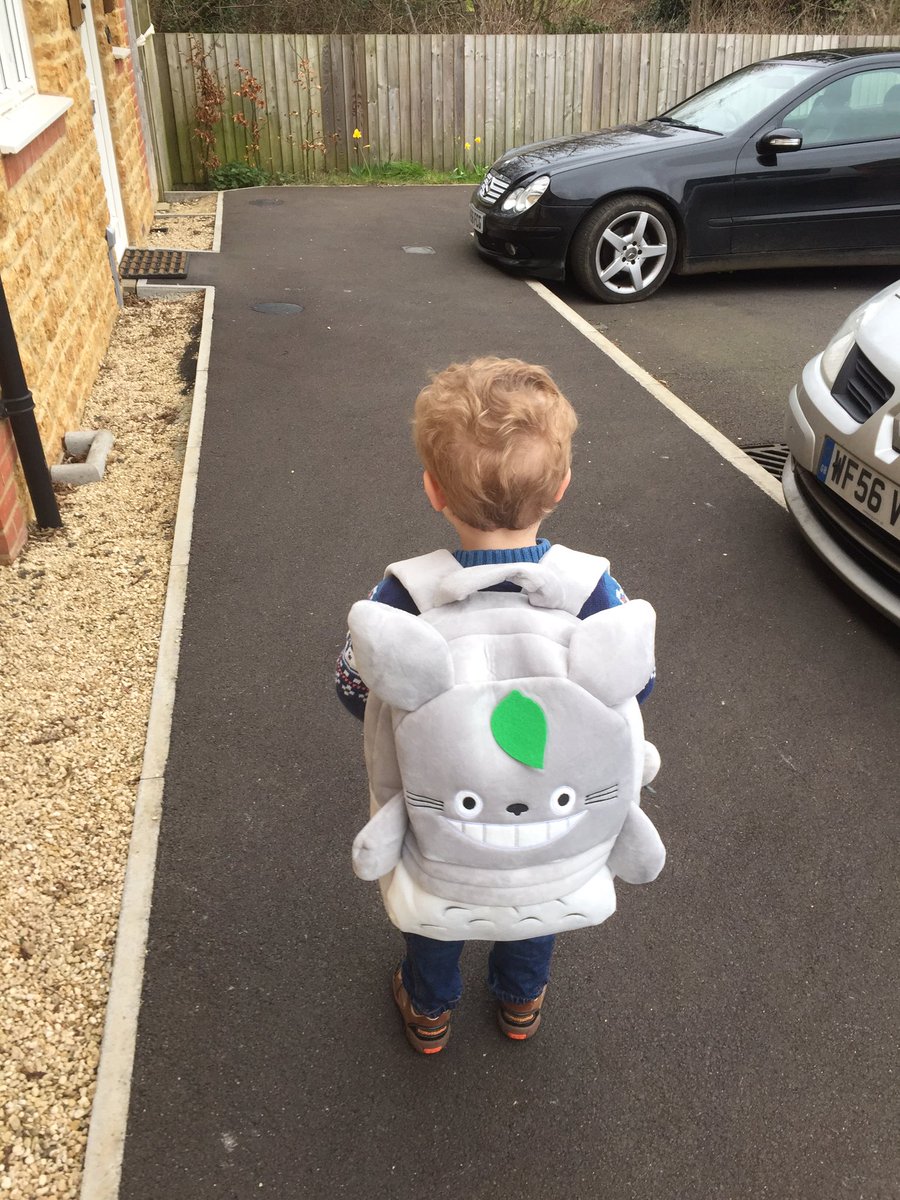 ElliottGoodship's tweet photo. Check out my new backpack! https://t.co/Pw0Wy0tiLd
