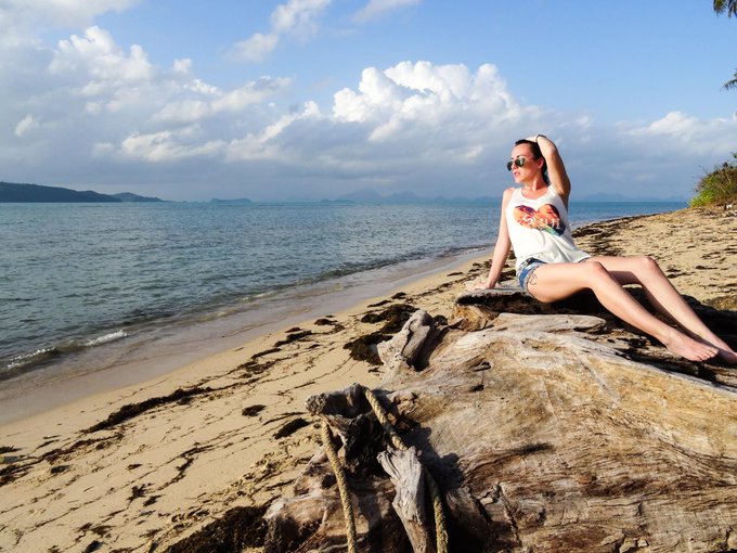 En mode d&eacute;tente !!!! Qui vient avec moi ?!? #sea #sexe and #sun https://t.co/ZTgyHuK48k<a href="/tag/sea"class="tags">#sea</a><a href="/tag/sun"class="tags"><span>#sun</span></a><a href="/tag/sexe"class="tags"><span>#sexe</span></a>