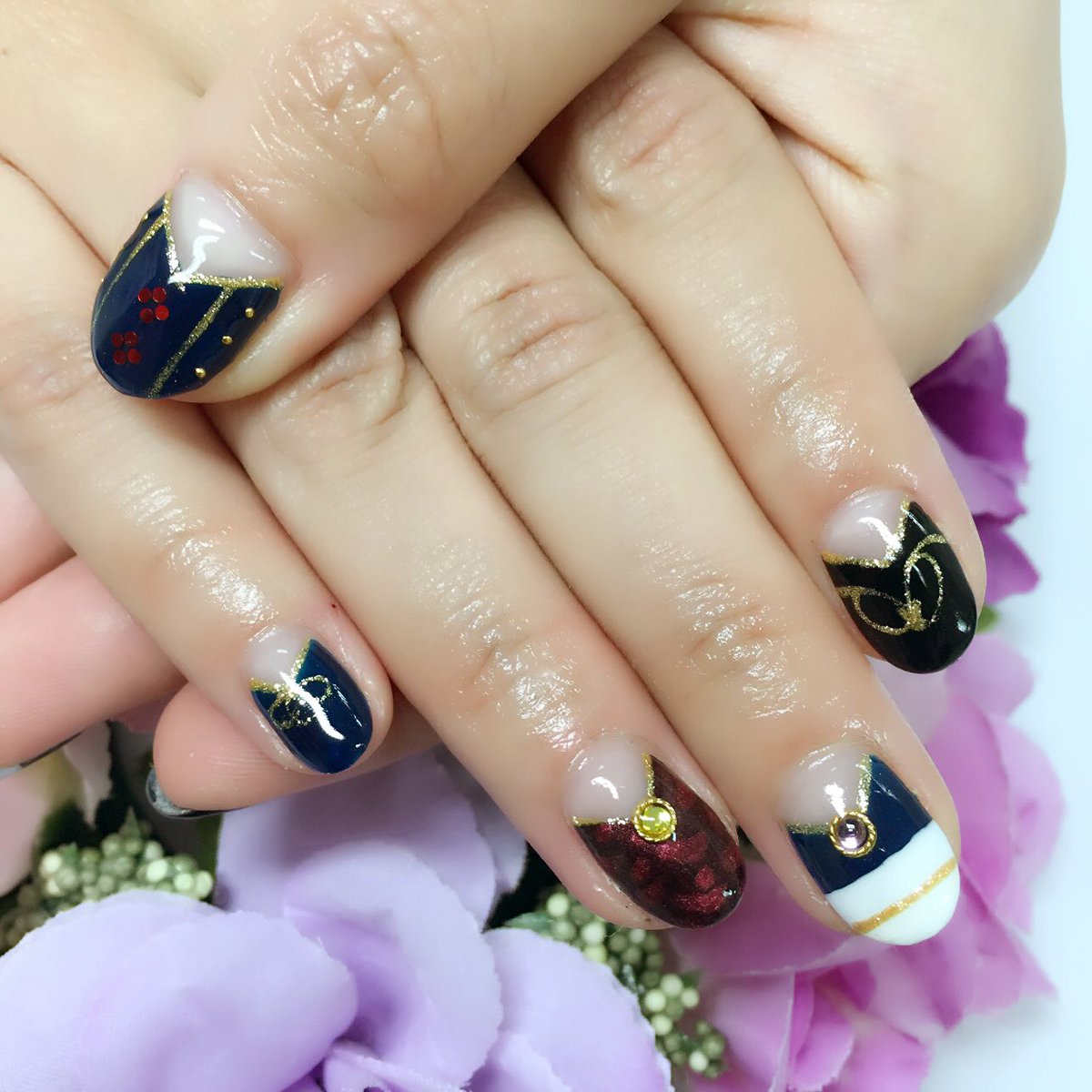 O Xrhsths ナイスネイル池袋 Sto Twitter 刀剣乱舞 薬研 燭台切モチーフ 薬研の服装や燭台切の裏地の柄などをモチーフにしました W モチーフネイル 刀剣乱舞 薬研藤四郎 燭台切光忠 T Co C1shlnei6n