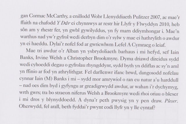 LLYFRGELL LLWYD OWEN <a href="/TrydarTaliesin/">Taliesin</a> <a href="/YLolfa/">Y Lolfa</a> <a href="/LlenCymru/">Llenyddiaeth Cymru</a> #DiwrnodyLlyfr