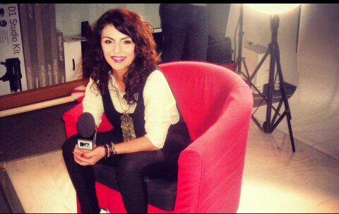 TalkLife_Series's tweet image. Love who your Heart wants, don't worry about what others say or think. This is your Love Life, not theirs.