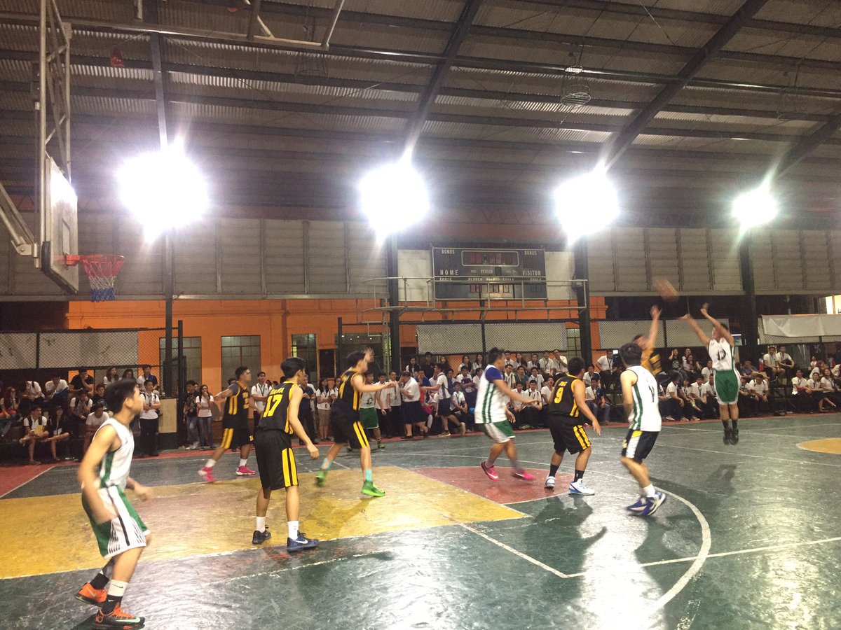 ust_absc's tweet photo. The Arcade: Sportsfest Basketball Finals now happening at the P. Noval court!
PHL vs SCL
#TheArcade2016 https://t.co/5CjWIsONuO