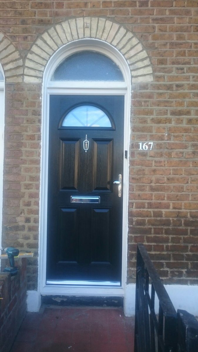Affix_Windows's tweet photo. There's more, here's another front and back door with the before pic #Affixwindows https://t.co/0kyg79AQQf