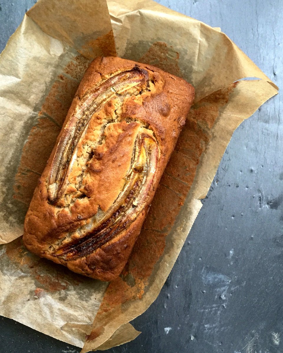 nicolarichman's tweet photo. One of those afternoons when only tea &amp; cake will do...date, banana &amp; pecan loaf, fresh out of the oven. https://t.co/XY4BkLwVBs