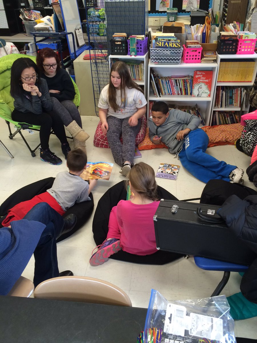 MissLinfante's tweet photo. Thank you to Ms. Dombrowski's class for being our reading buddies today! #ReadAcrossAmerica #fourthgradefun https://t.co/j1x8CLVHsi