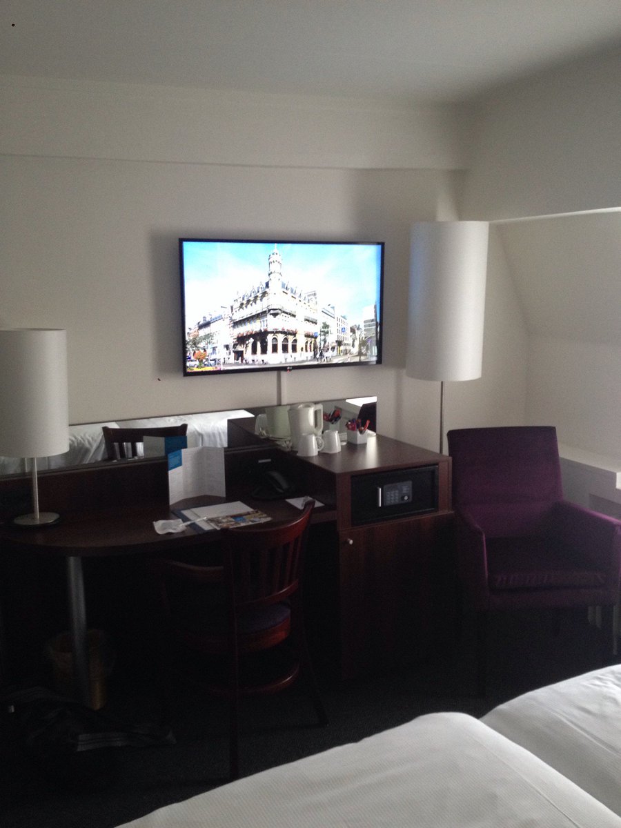 koenlg's tweet image. #lgsolutions #centercon vandaag 50stuks hotel tv gebruiksklaar opleveren. swarmapp.com/c/2CuTZM174JQ