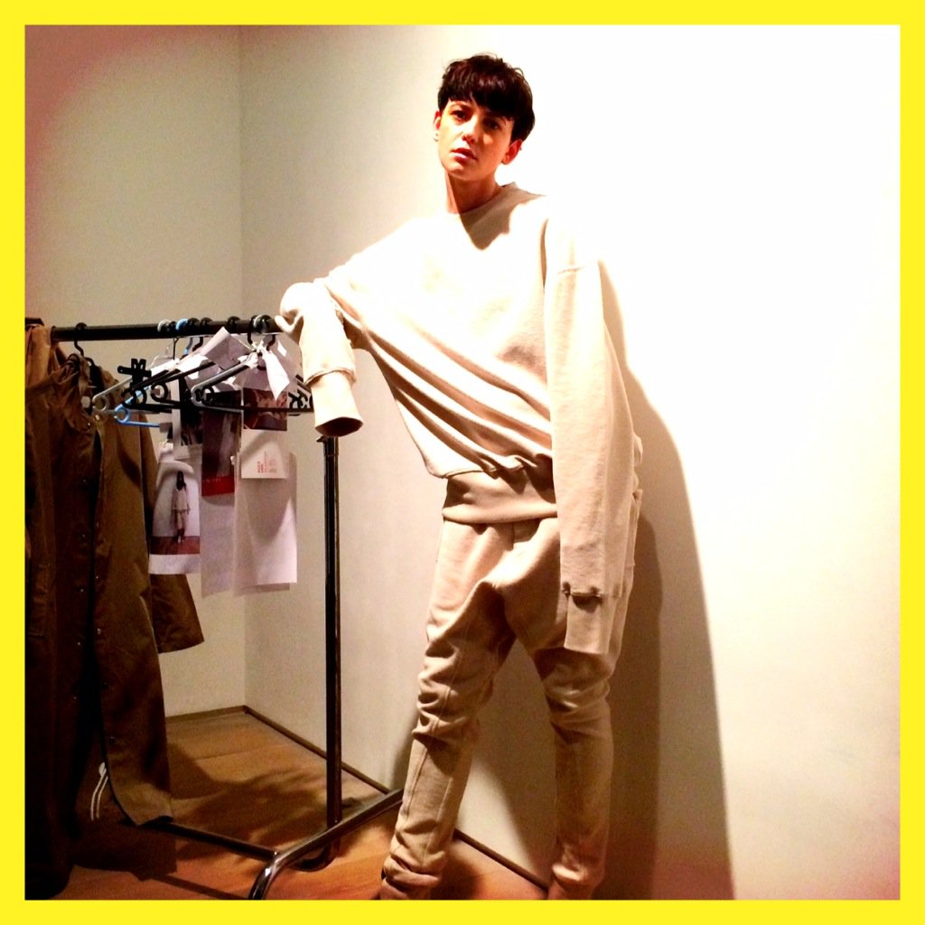 systeme_D's tweet photo. #behindthescenes 4 @the_ep_magazine backstage b4 ih nom uh nit aw1617 : attitude … #pfw #pfw16 @TOTEM_Fashion https://t.co/0XVILcoKSI
